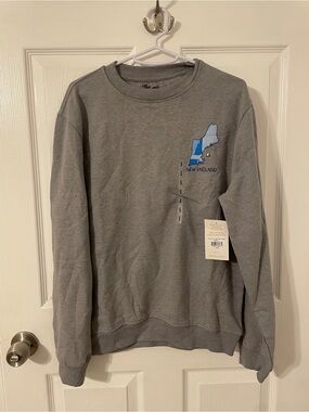 Gray Crewneck Sweatshirt with New England Graphic